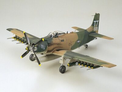 61073  DOUGLAS A-1J SKYRAIDER